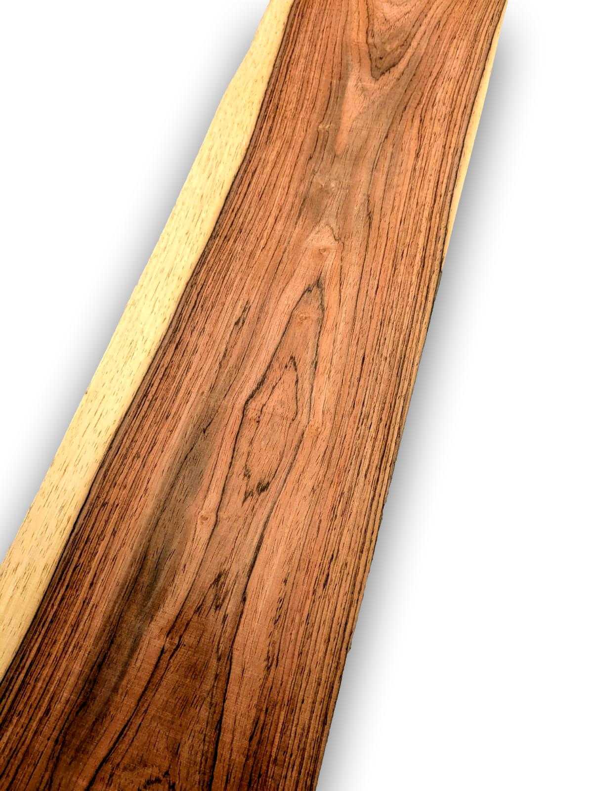 Los vel naturel Palissander fineer zonder backing, geschikt voor marqueterie, renovatie of creatieve houtbewerking.