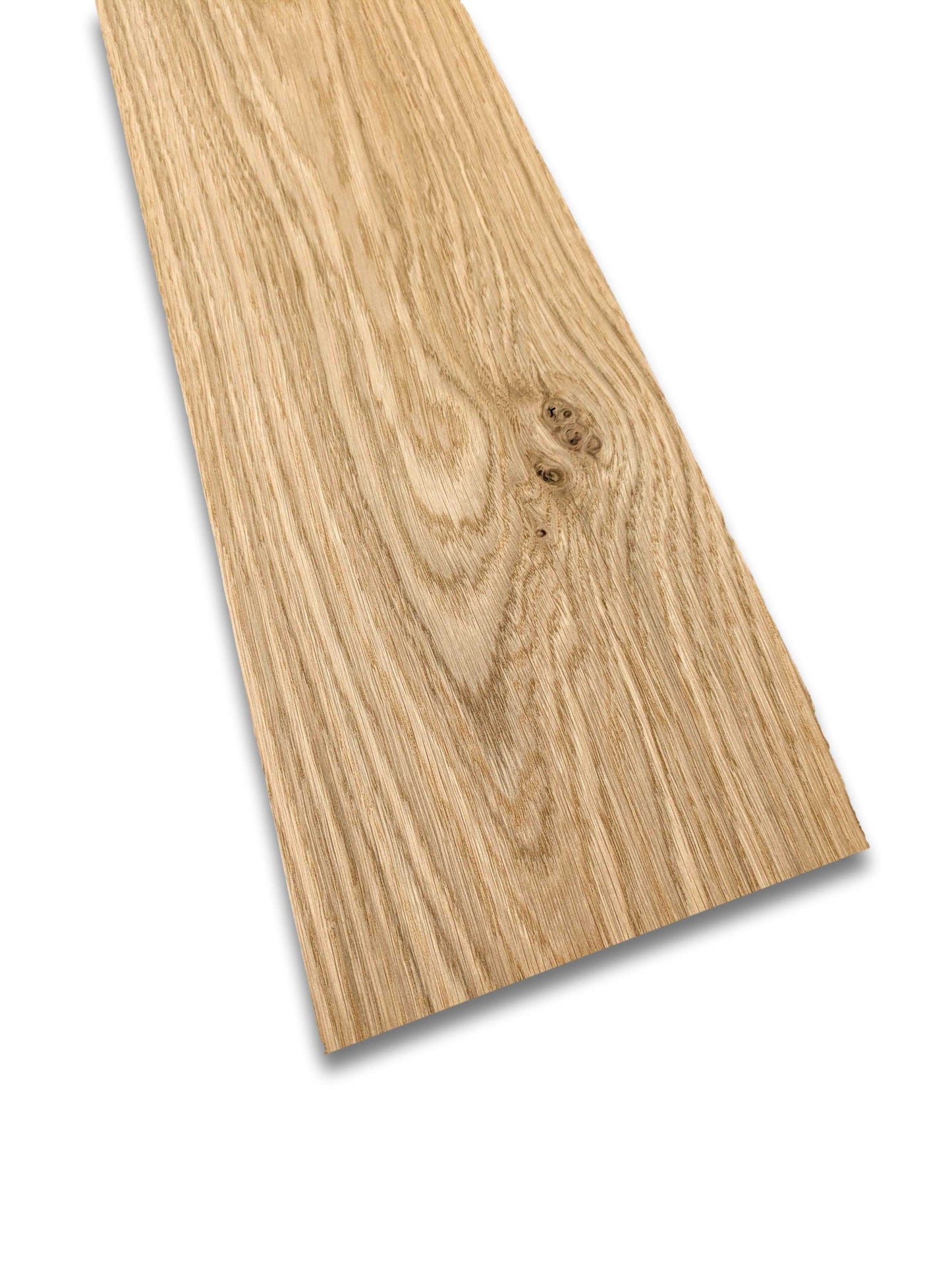 Eiken rustiek houtfineer 170 x 14 cm met natuurlijke nerfstructuur en noesten. Ideaal voor meubelbekleding of restauratieprojecten.