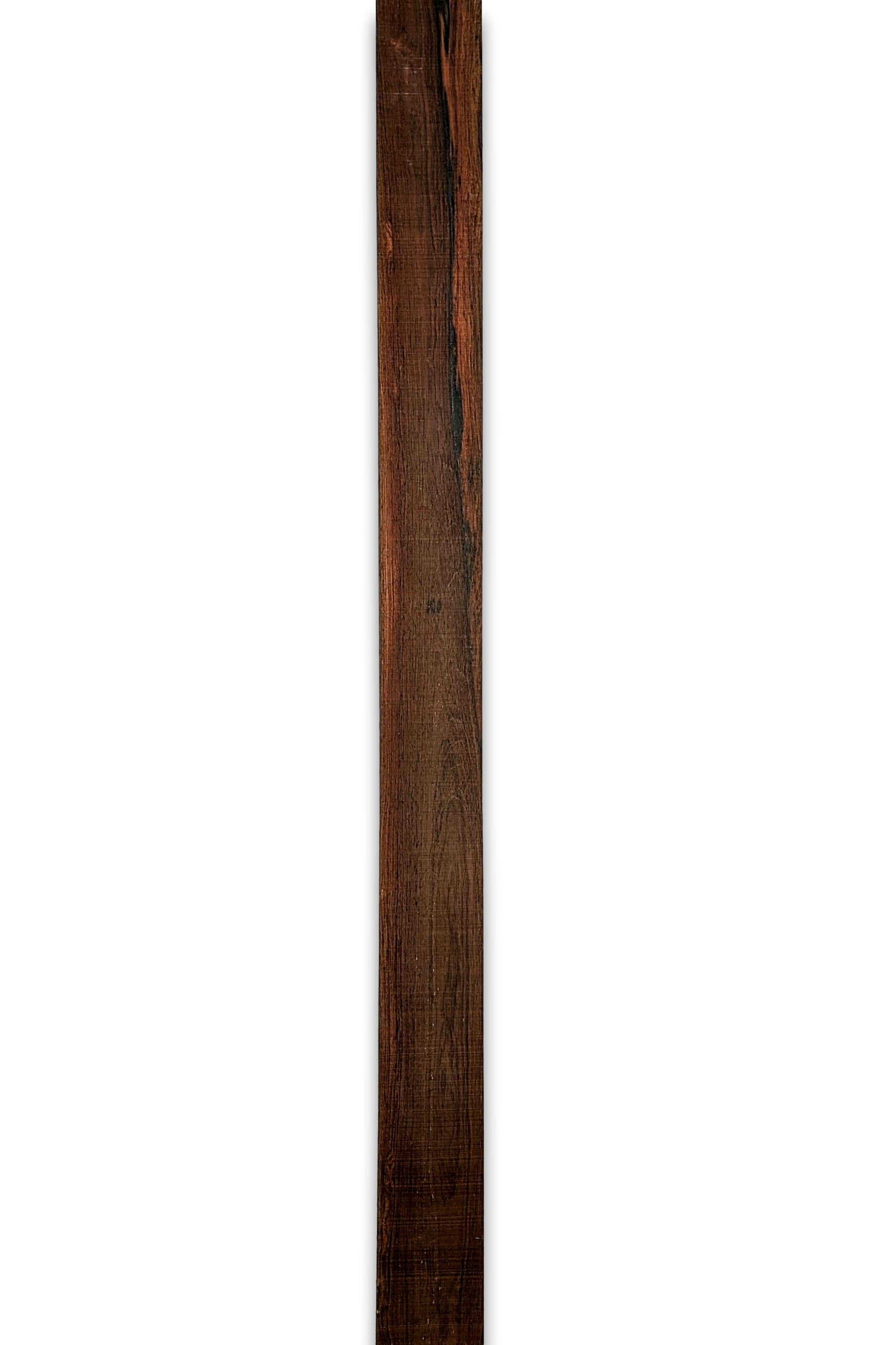 Langwerpige strook Palissander houtfineer 205 x 14 cm, naturel en zonder backing, perfect voor creatieve toepassingen in houtbewerking.