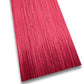 Rood designfineer vel van 215 x 17 cm met verticale houtnerfstructuur, geverfd en onbehandeld voor meubelbekleding of restauratie.