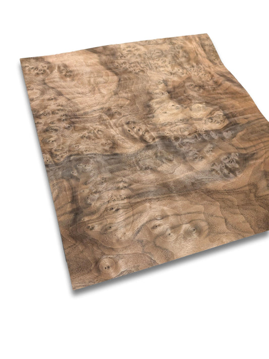 Nussbaum Maser Furnier | 29 x 30 cm