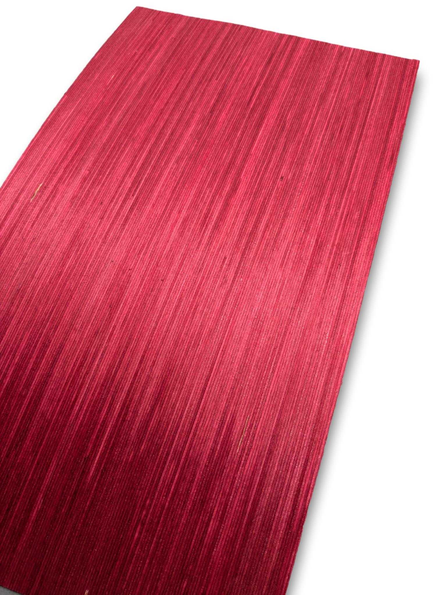 Los vel rood designfineer 41 x 24 cm, door-en-door geverfd berkenhout zonder backing, geschikt voor marqueterie en kunstprojecten.