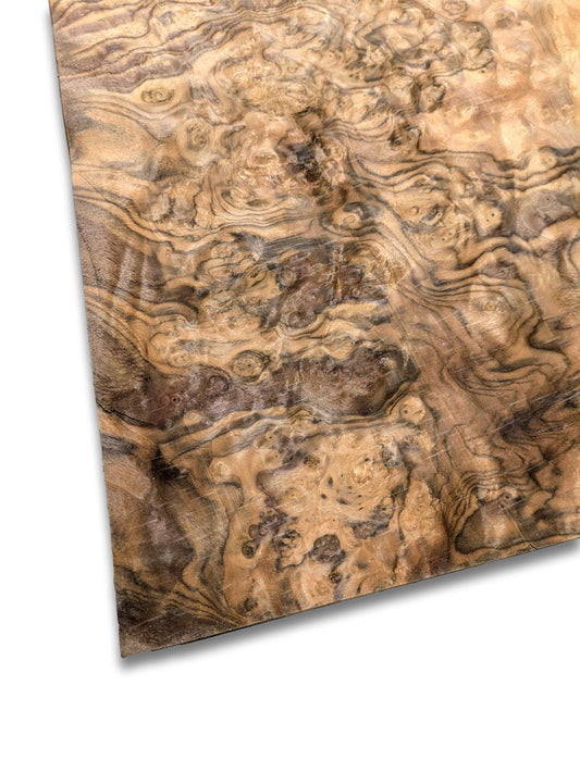 Walnoot wortel houtfineer 45x33 cm met natuurlijke tekening en zonder backing, ideaal voor meubelbekleding of restauratieprojecten.