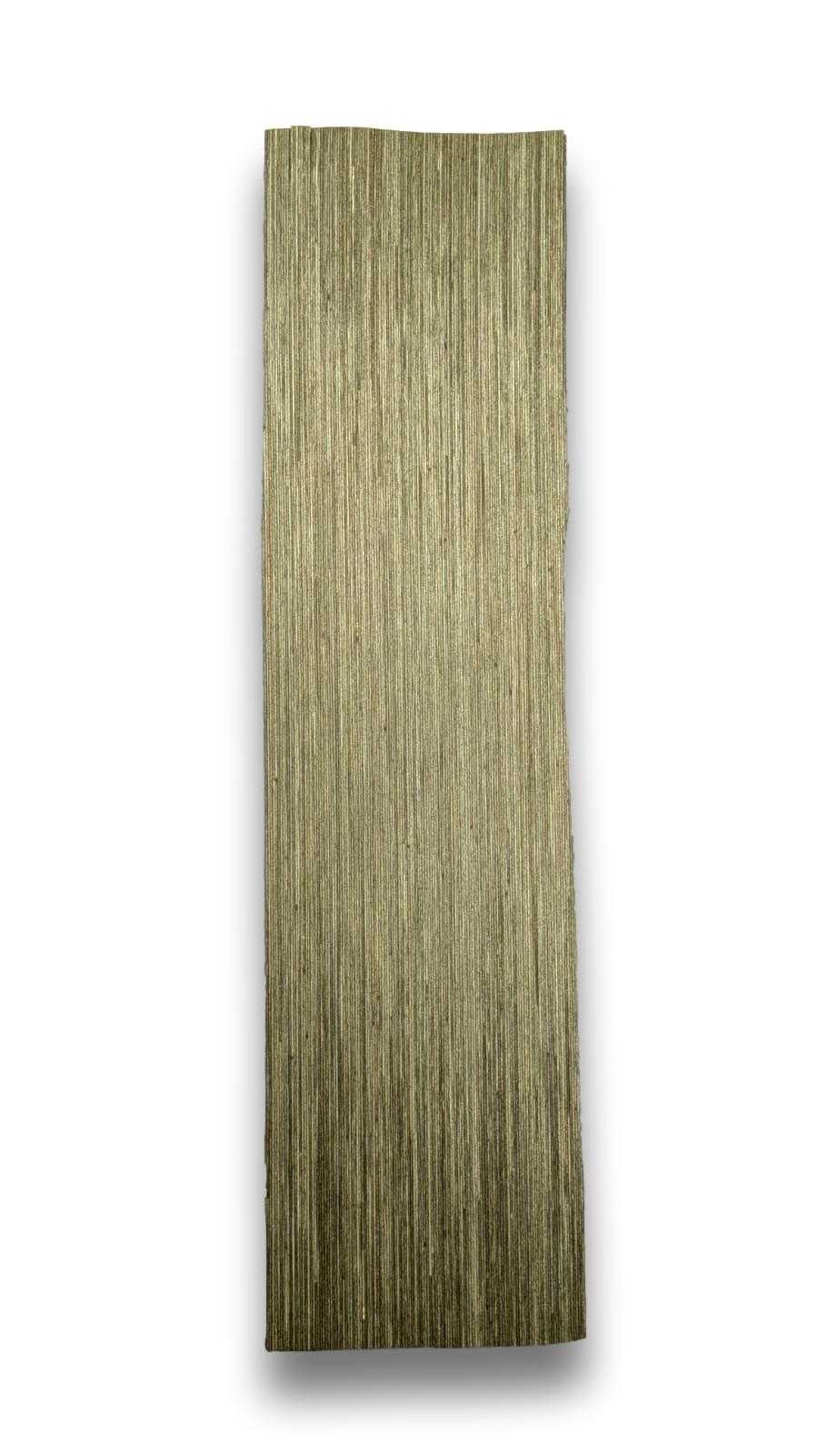 Los vel groen designfineer 70 x 18 cm van echt berkenhout, door-en-door geverfd en ideaal voor marqueterie of creatieve toepassingen.